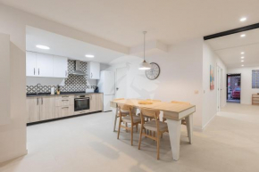 Amplio Apartamento Cerca Centro Histórico y Turia 5pax 2 Bath